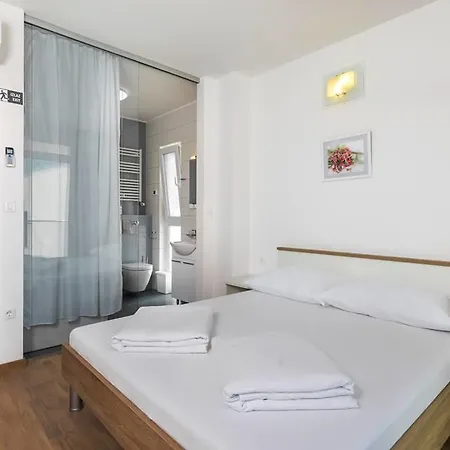 Dinastija 2 度假居 *